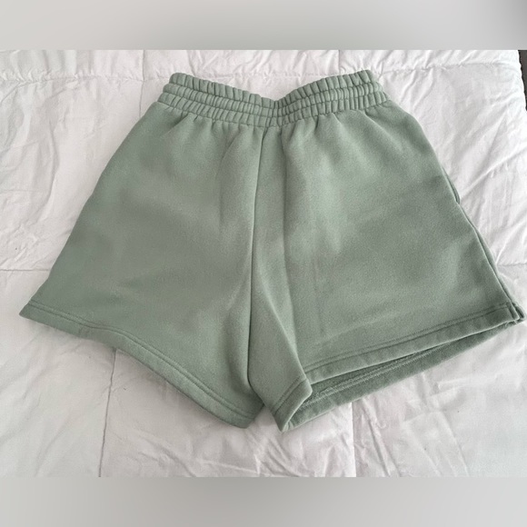 WHITEFOX Shorts - Picture 2 of 2